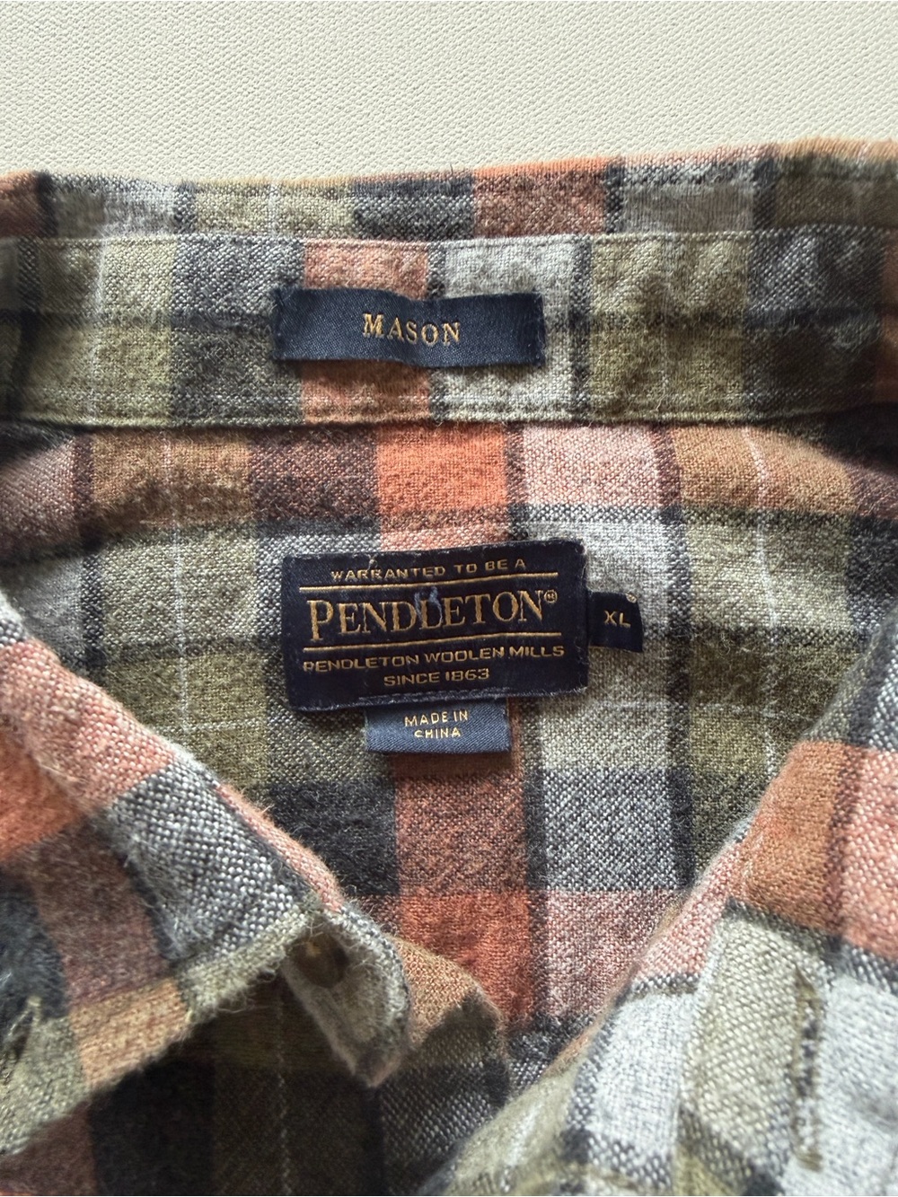 EUC Pendleton Mens Flannel Shirt Mason Plaid Size Medium Button Up (KB6) - Picture 5 of 5